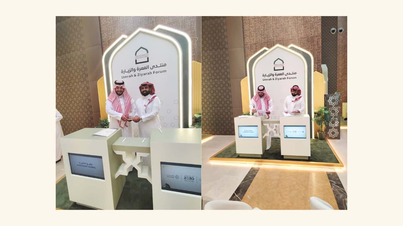 Bawabet Al-Miqat signing a partnership agreement at the Umrah and Ziyarah Forum